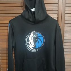Dallas Mavericks Size Large 14-16 Hoody Pullover 