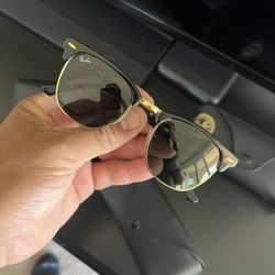 2 Pairs Of Rayban Sunglasses 