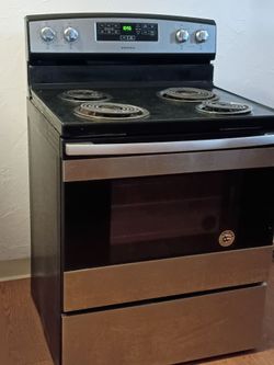 Amana Electric Range Stove