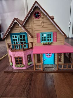 the Li'l Woodzeez Honeysuckle cottage