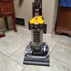 Dyson DC33