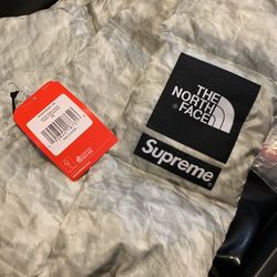 Supreme / North Face Brand New Scarf