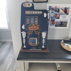 Mills 1948 Golden Nugget Quarter Remanufactured Slot Machine