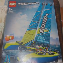 Lego 42015 Catamaran Sealed 