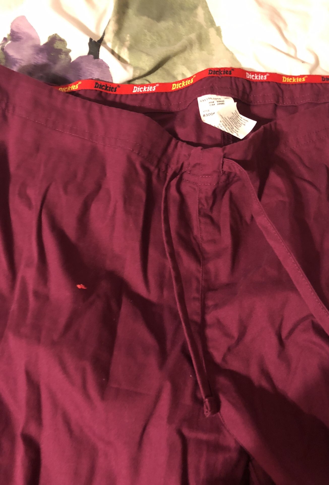 Women’s medium wine colored scrub pants new dickies