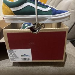 Vans 7.5 Women 