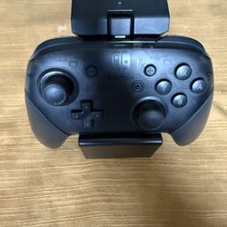 Nintendo Switch Pro Controller + Charging Dock