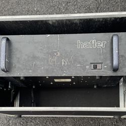 Hafler p225 stereo and mono amp with travel case