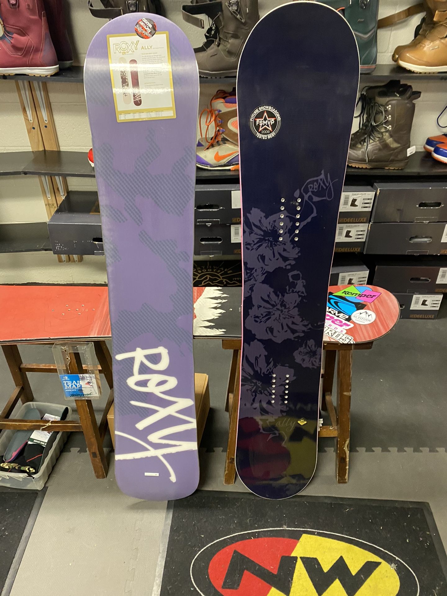 new roxy 147 hybrid rocker snowboard
