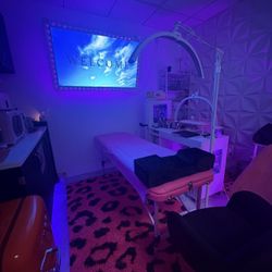 Lashes Table Or Massage Table Or Pedicure Table 