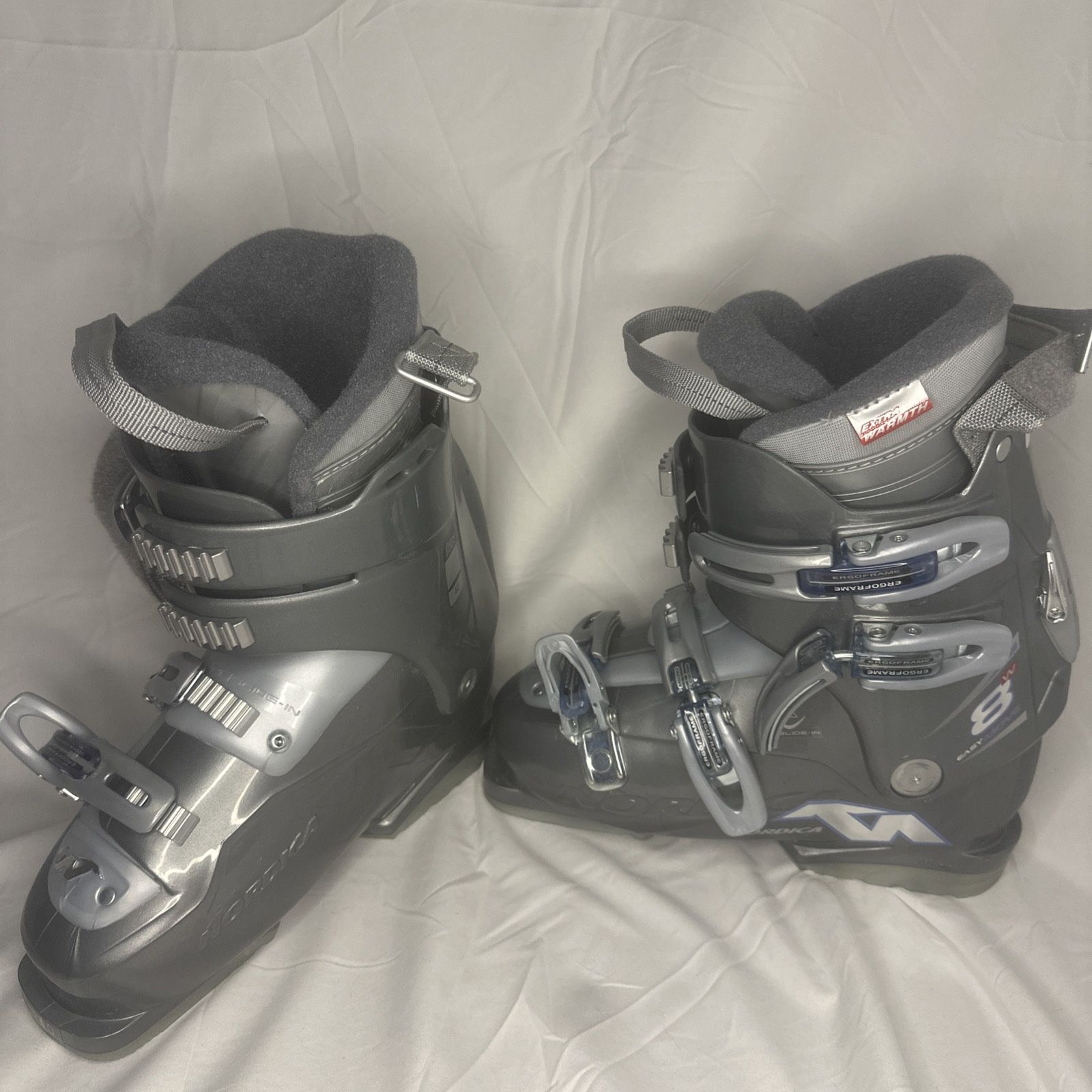 Women ski boots