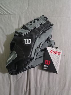 Wilson glove A360
