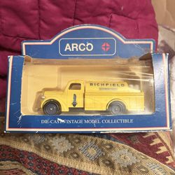 Ford diecast tanker