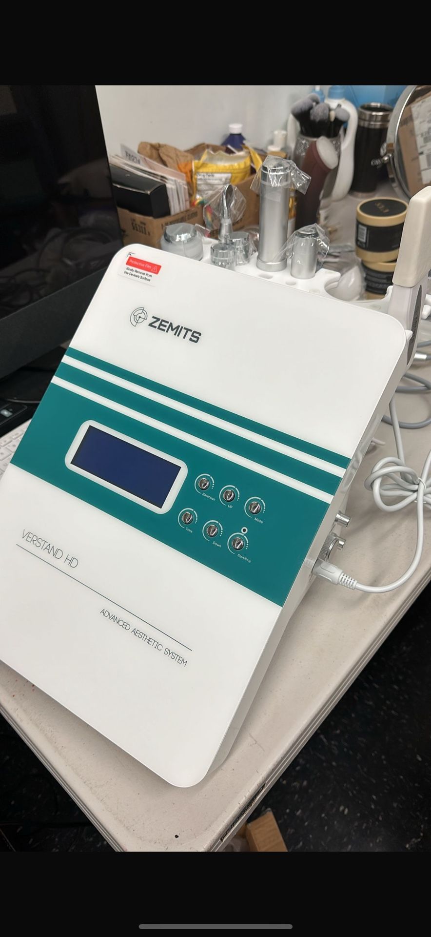 Zemits Verstand HD 8-in-1 Advanced Facial System – Like New!