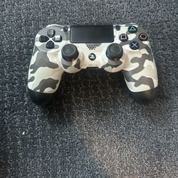 PS4 controller 
