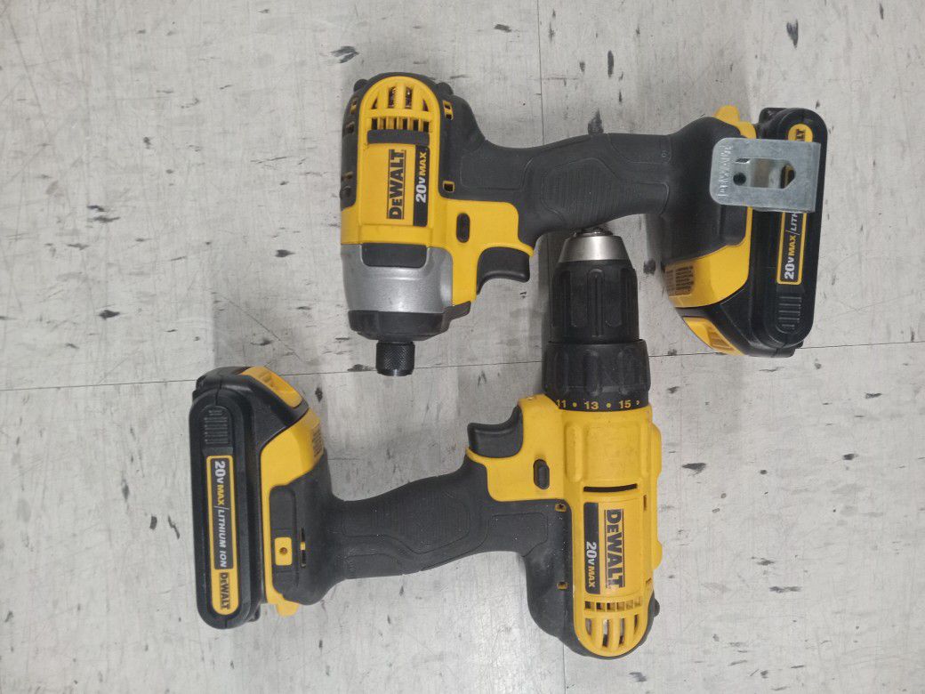 DeWalt 20V Drill, Impact Combo with 2 Batteries 
