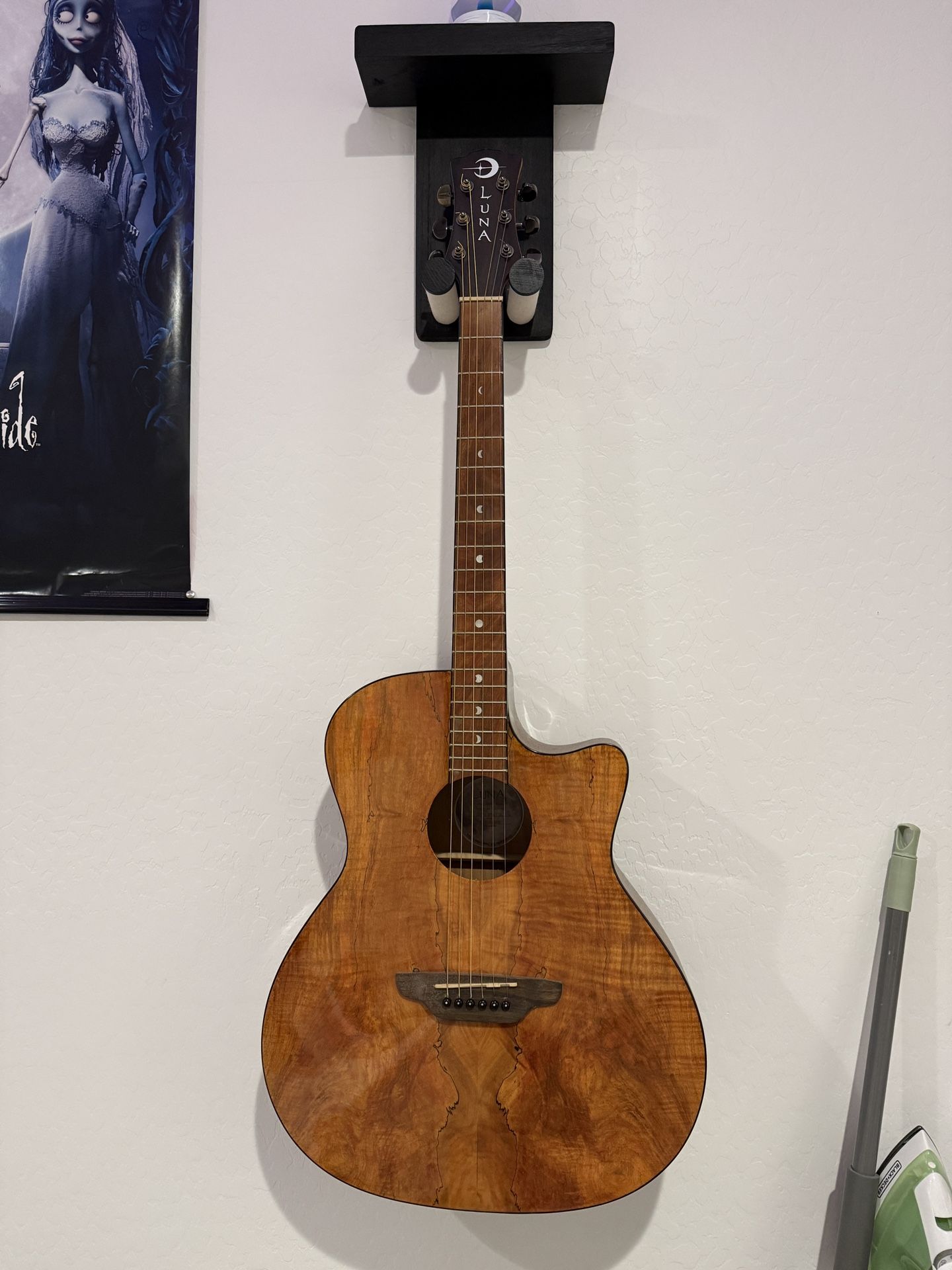 Luna Gypsy Spalt Acoustic-Electric w/ Case