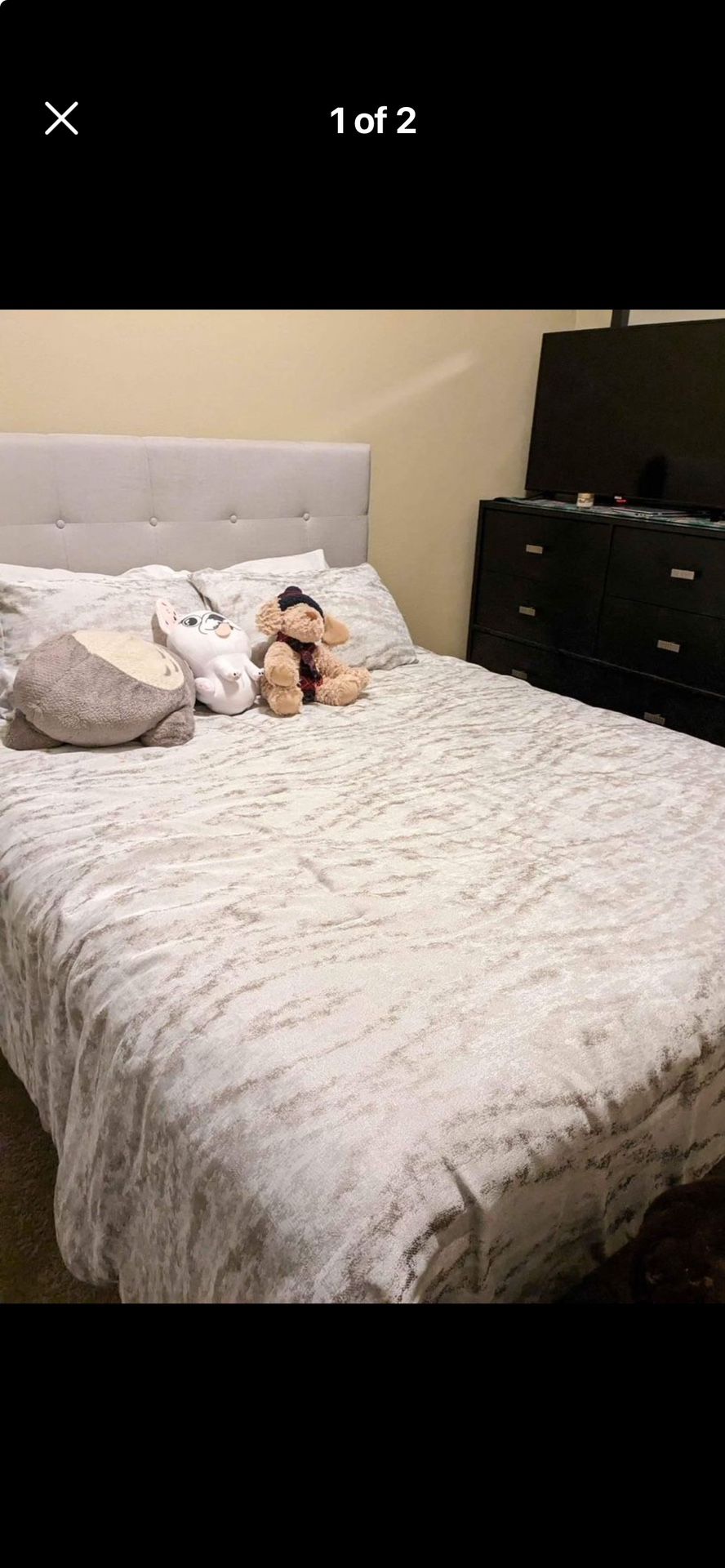 Queen Matress Brand New ‘ Dresser With Mirror And Chest