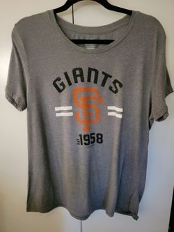 Women’s Heather gray San Francisco Giants T-shirt with the team logo and the year 1958 Size XL