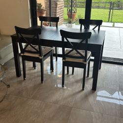 SOLID WOOD DINING TABLE FOR 4