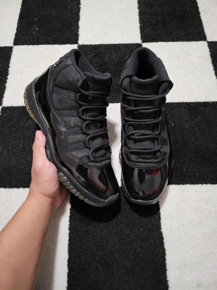 Air jordan 11 cap n gown