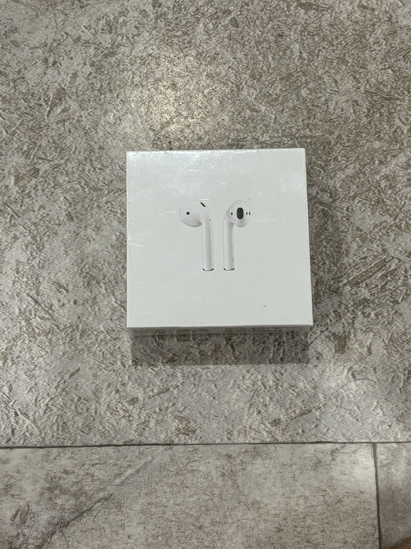 Apple AirPods 2nd Generation with Charging Case And Cord (Sealed)