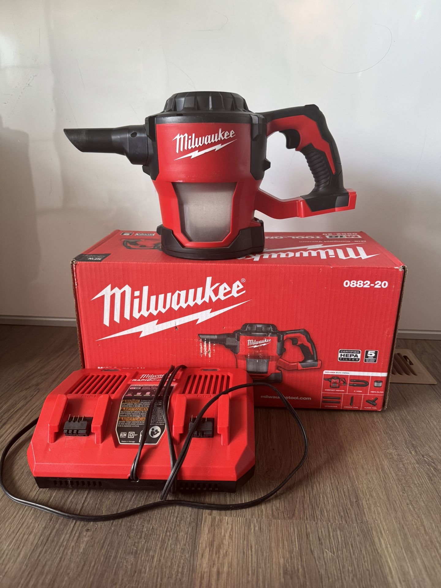 Milwaukee Vacuum
