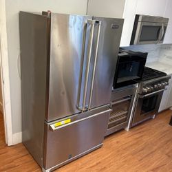 VIKING REFRIGERATOR 36” 