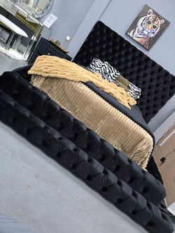 ✨️ King, Cal King, Queen Bed Frame ✨️ Furniture Sectionals, Bedrooms, Dining Avail