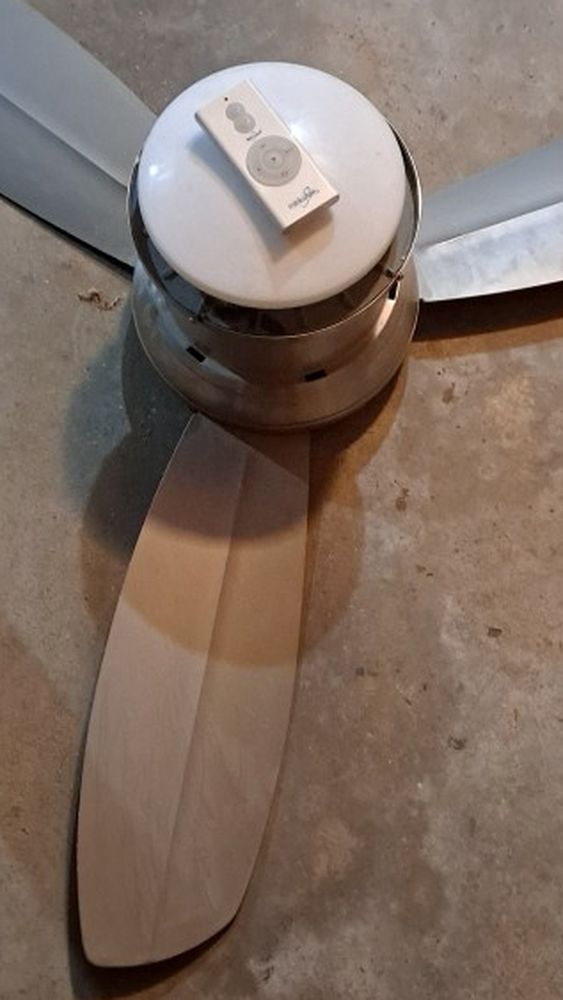 Ceiliang Fan with remotes