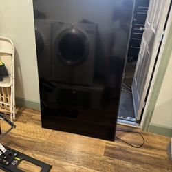 65" 4k Samsung Tv.   W/adjustable Mount