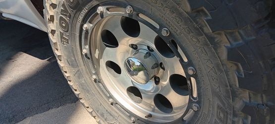 Chevy silverado offroad wheels and tires