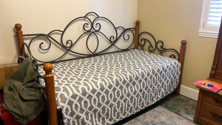 Trundle Day Bed