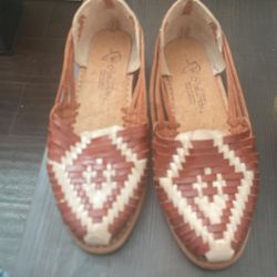 Mexican Sanders Size 5 Women