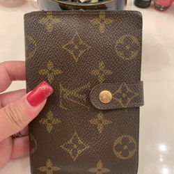 Authentic Louis Vuitton 