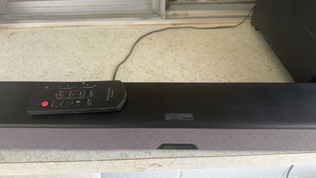 Insignia Sound Bar and wireless subwoofer