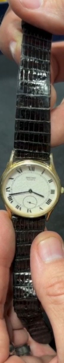 Vintage Mens Seiko (2(contact info removed)) Runs Good Shape.
