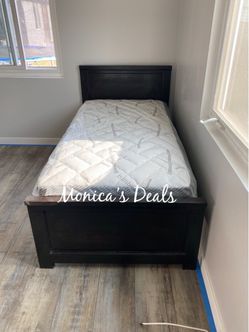 Twin Solid Wood Bed With Mattress $400