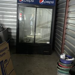 Double sliding door commercial cooler full size