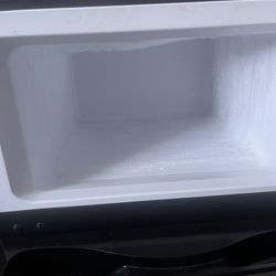 mini fridge 
