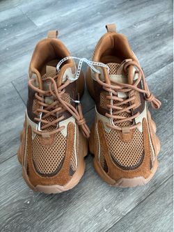 Running shoes