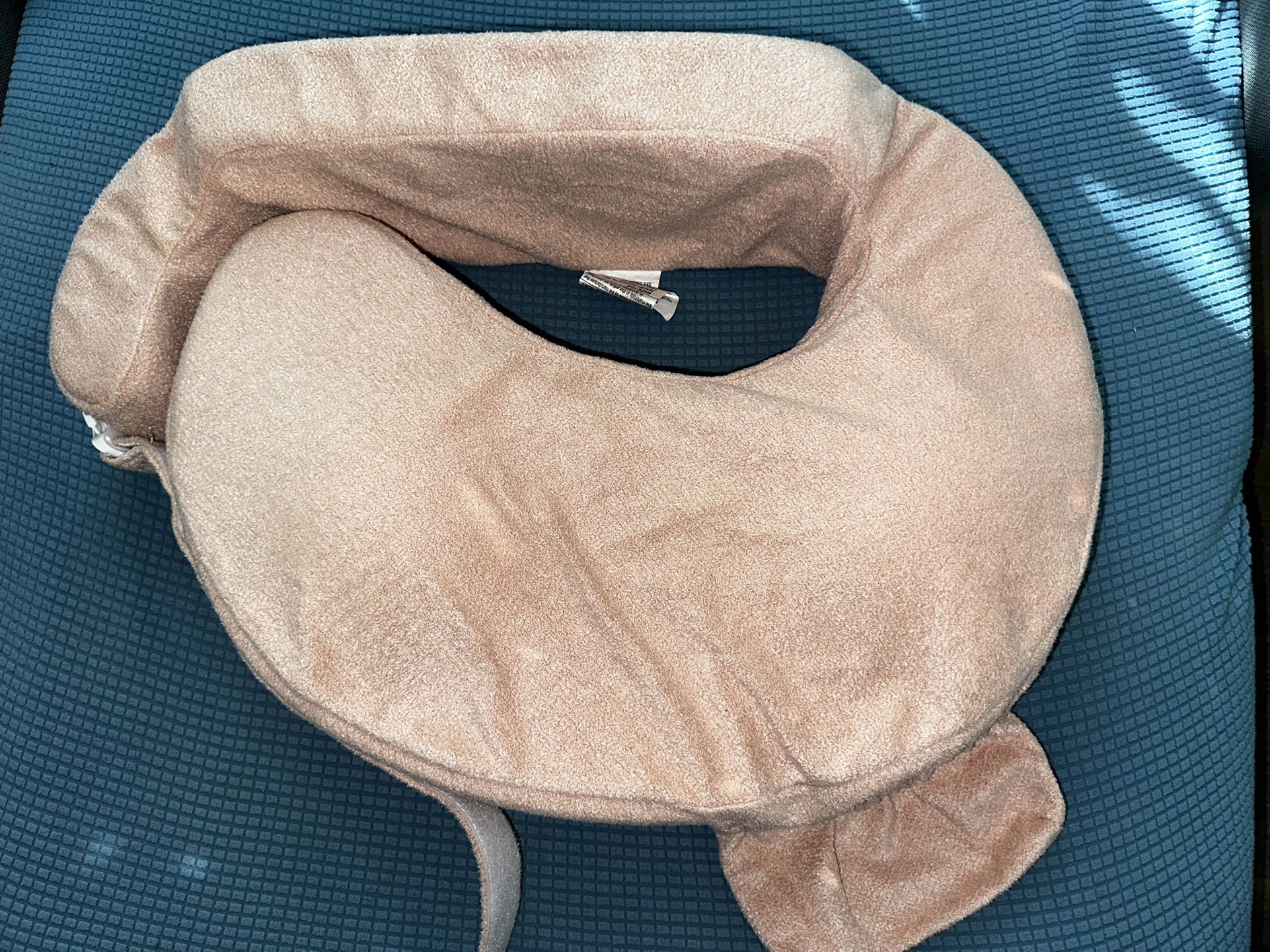 Nursing pillow