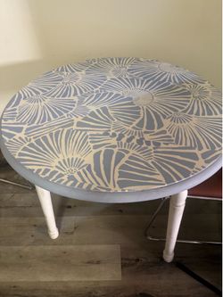 Round Table