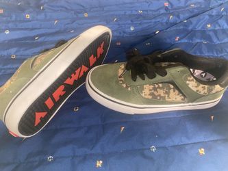 Boy shoes size 4