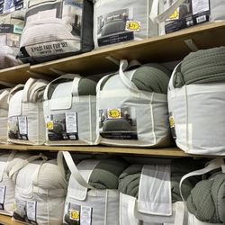 Evergrace Home queen/king  Sage Green 3 Piece Comforter Set