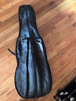 Full size cello-4/4  comes with  a soft case + bow &books