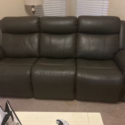 Beautiful Recliner Couch 