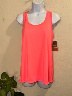 Woman active wear tank top
