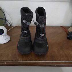 Snow Boots Boy or Girl Size 1