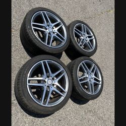 4 — 245/40r18 5x112 5x4.12 Stock Mercedes Staggered W212 AMG E350 E400 E550 Wheels Rims With Good Pirelli Tires !